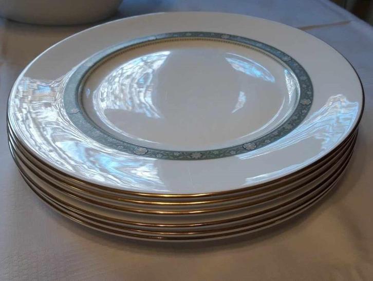 Royal Doulton 'Rondelay', porselein servies;plus onderdelen., Huis en Inrichting, Keuken | Servies, Zo goed als nieuw, Compleet servies