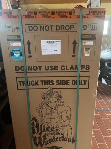 Alice adventure in wonderland NIB beschikbaar voor biedingen