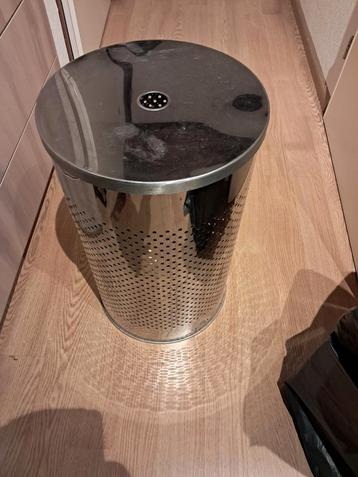 rvs wasmand beschikbaar voor biedingen