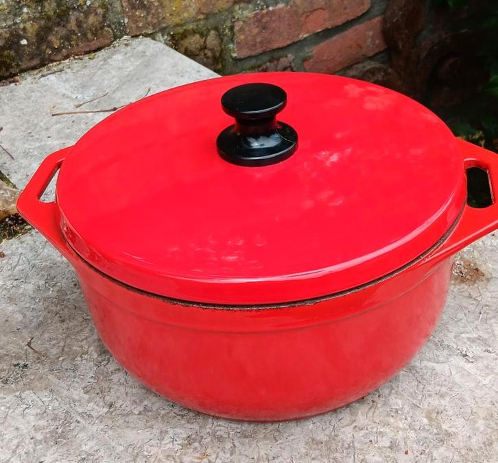 Vintage new old stock EMALCO gietijzer pan kersenrood (G152), Huis en Inrichting, Keuken | Potten en Pannen, Nieuw, Koekenpan of Braadpan