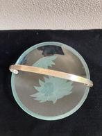 Art Deco kristallen schaal met hengsel zonnebloem decoratie, Ophalen of Verzenden