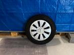Winterbanden VW UP (Semperit) + originele wieldoppen, Auto-onderdelen, Ophalen, 14 inch, Banden en Velgen, Winterbanden