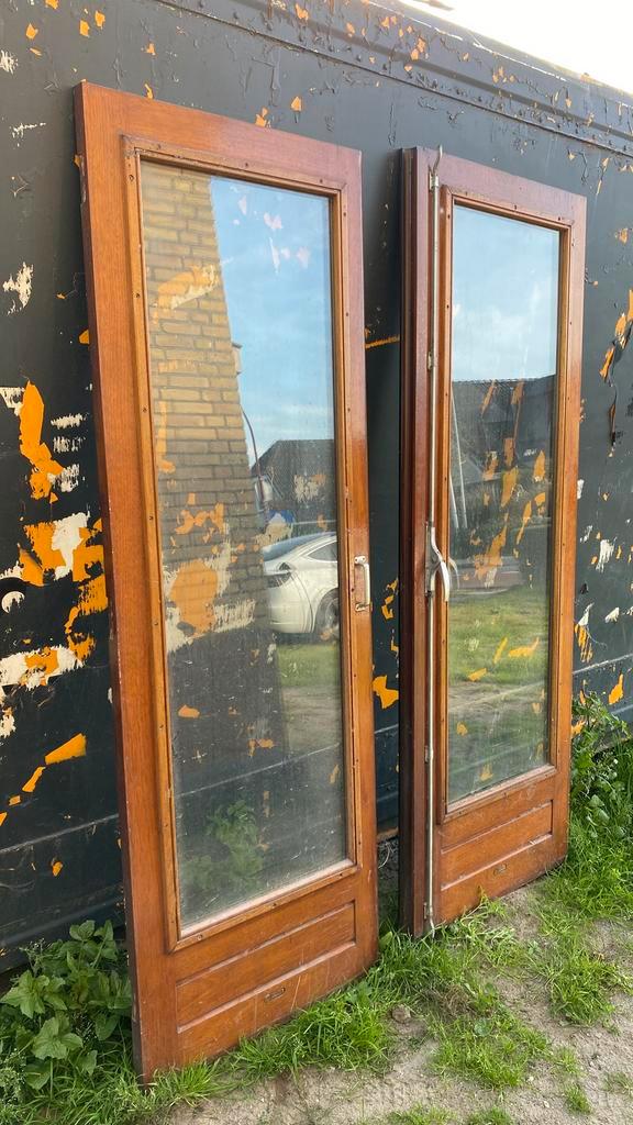 Openslaande hardhouten deuren jaren 30 norhtgo, Doe-het-zelf en Verbouw, Kozijnen en Schuifpuien, Zo goed als nieuw, Deurkozijn