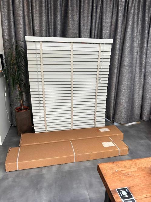 2x houten jaloezieën/ lamellen, Huis en Inrichting, Stoffering | Gordijnen en Lamellen, Zo goed als nieuw, 200 cm of meer, Ophalen
