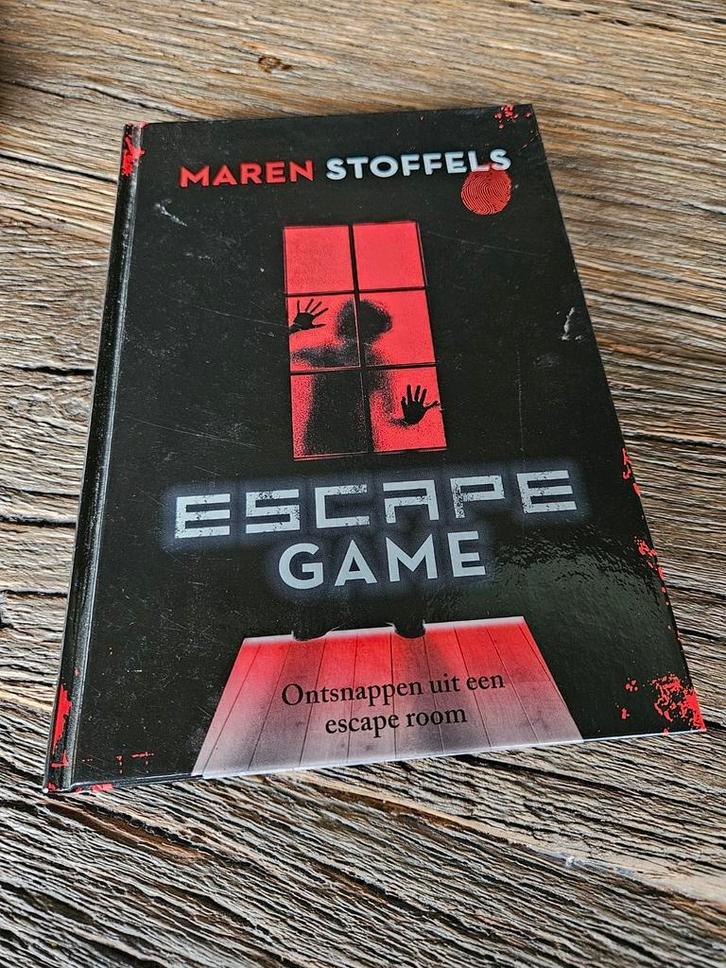 Maren Stoffels - Escape Game, Boeken, Kinderboeken | Jeugd | 10 tot 12 jaar, Zo goed als nieuw, Ophalen of Verzenden