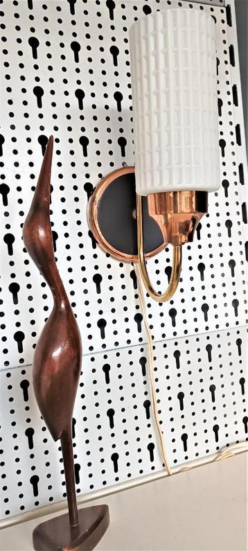 vintage wandlamp/mat glazen kelk, in de stijl van Art Deco beschikbaar voor biedingen