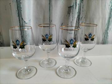 4 Bavaria bierglazen op voet beschikbaar voor biedingen