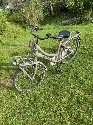 Cortina U4 Mini 24 inch | Unieke kleuren beschikbaar voor biedingen