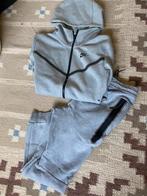 Nike Tech grijs XS, Kleding | Heren, Sportkleding, Ophalen of Verzenden, Zo goed als nieuw, Grijs, Algemeen