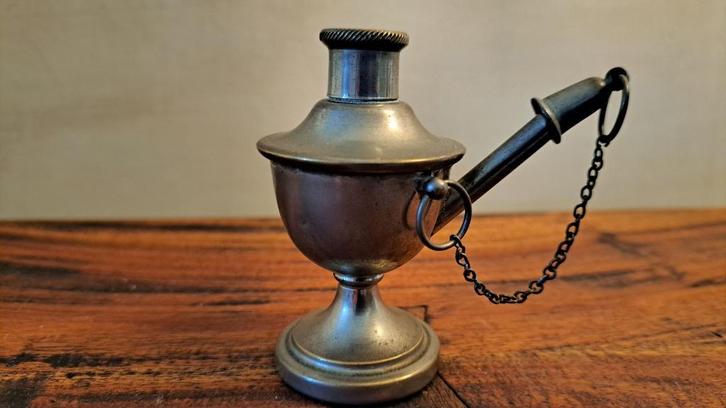 Snotneus Olielamp, Antiek en Kunst, Antiek | Lampen, Ophalen of Verzenden