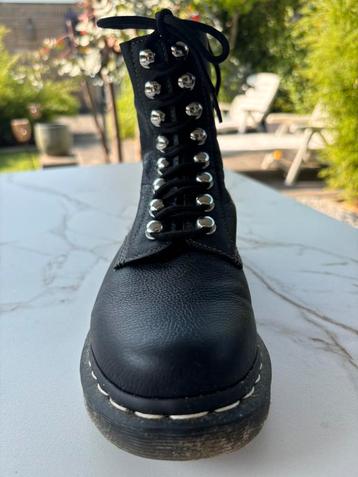 Dr. Martens maat 41 beschikbaar voor biedingen