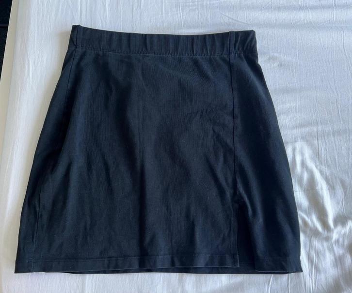Zwart bodycon strak rokje met split - maat s - even & odd, Kleding | Dames, Rokken, Zo goed als nieuw, Maat 36 (S), Zwart, Boven de knie