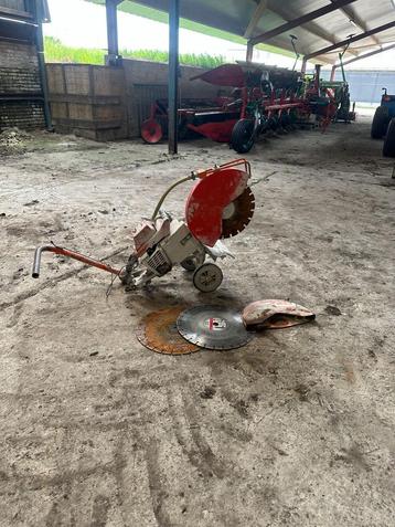 Stihl bandenzaag betonzaag beschikbaar voor biedingen