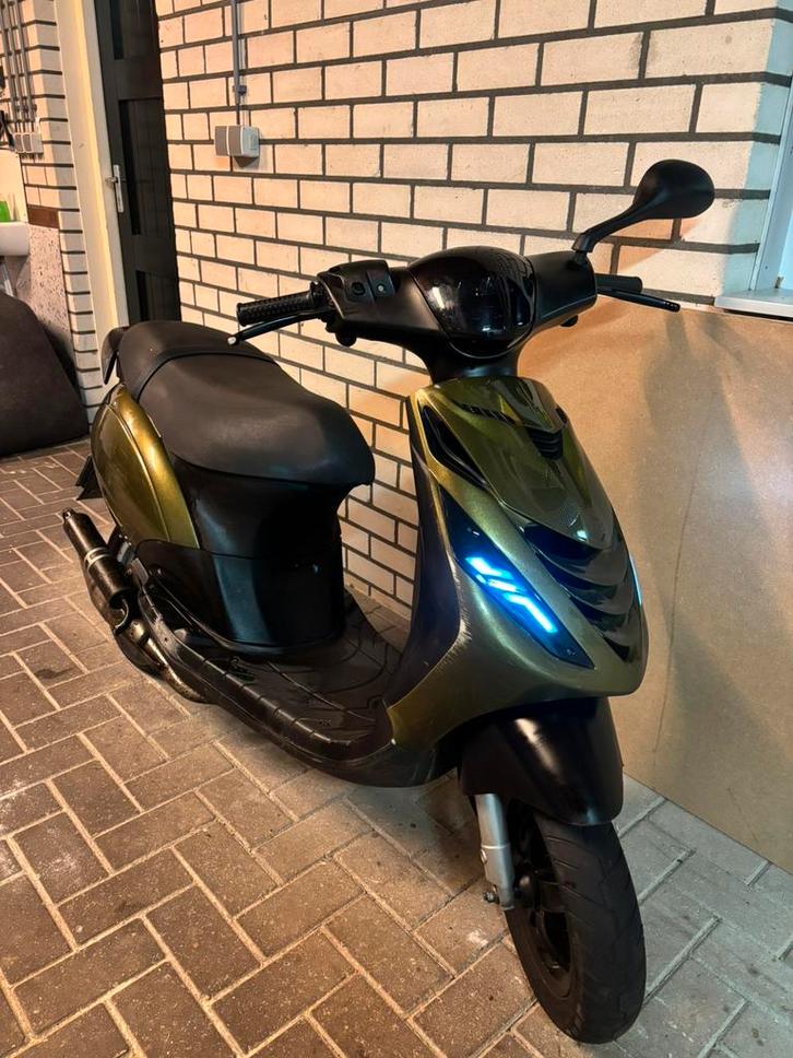 Piaggio zip 2takt 70cc, Fietsen en Brommers, Scooters | Piaggio, Zo goed als nieuw, Zip, Ophalen