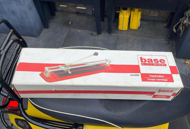 Base Line 400mm Tegelsnijder - 1 x gebruikt, Doe-het-zelf en Verbouw, Gereedschap | Handgereedschap, Zo goed als nieuw, Ophalen of Verzenden