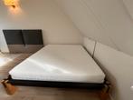 Japans houten bed 215x195 + lattenbodems & ÅKREHAMN matras, Huis en Inrichting, Slaapkamer | Matrassen en Bedbodems, Ophalen, Gebruikt