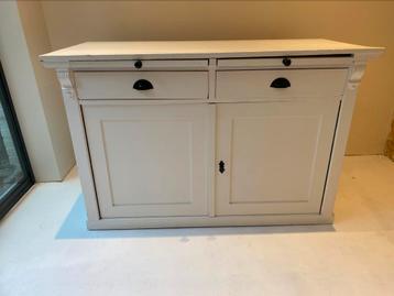 Commode beschikbaar voor biedingen