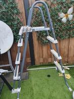 Zwembad trap, Ophalen