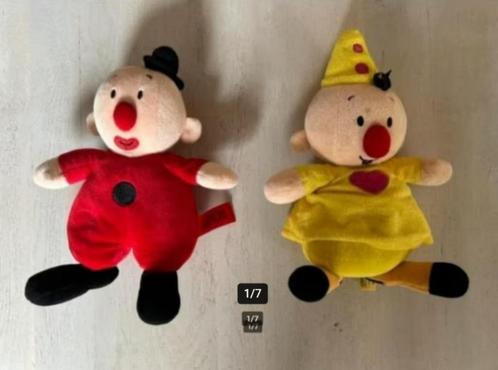 Bumba en Bumbalu knuffels (24 & 25 cm) & Zoekboek (ZGAN), Kinderen en Baby's, Speelgoed | Knuffels en Pluche, Zo goed als nieuw