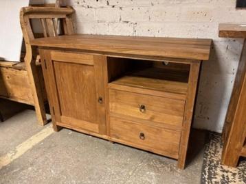 2e Hands TV-dressoir OUD Teakhout 107b x 70h, is netjes NU beschikbaar voor biedingen