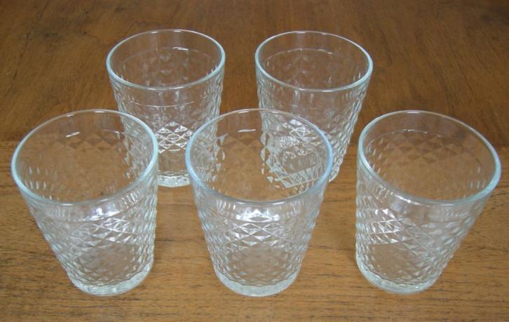 Set van 5 waterglazen whiskyglazen laag model en ruit motief, Huis en Inrichting, Keuken | Servies, Zo goed als nieuw, Glas of Glazen