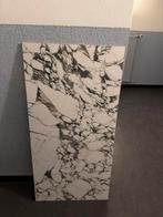 Marmeren tegel in zeer goede staat, Doe-het-zelf en Verbouw, Tegels, 60 cm of meer, Ophalen of Verzenden, Zo goed als nieuw, Minder dan 5 m²