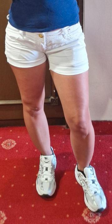 Korte broek wit kort broekje dames kleding maat 38 maat m beschikbaar voor biedingen