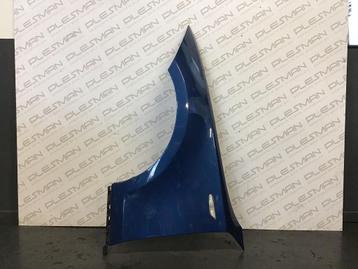 Zijscherm links blauw BMW E81/E87 beschikbaar voor biedingen