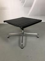 1x Vitra Eames EA 125 Voetenbank Zwart Leer - Chroom, Ophalen of Verzenden, Zo goed als nieuw, Metaal, 50 tot 75 cm