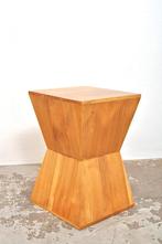 Pyramide bijzettafels set geometric tables jaren 70, 45 tot 60 cm, Minder dan 55 cm, Gebruikt, Verzenden