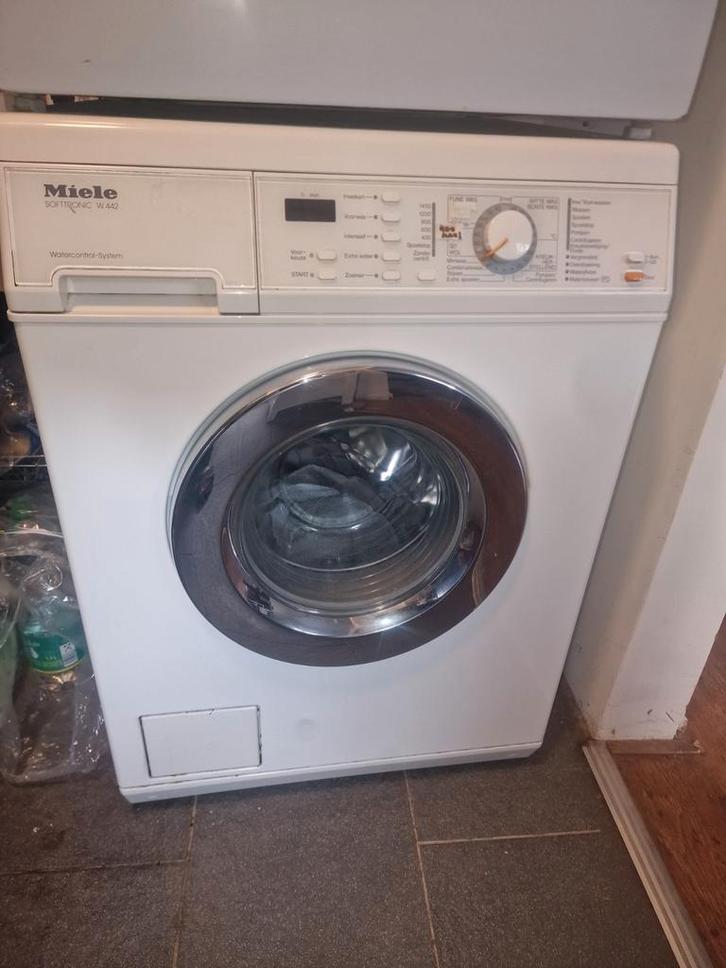 Miele Softronic W442 Wasmachine, Witgoed en Apparatuur, Wasmachines, Gebruikt, Voorlader, 6 tot 8 kg, 85 tot 90 cm, 1200 tot 1600 toeren