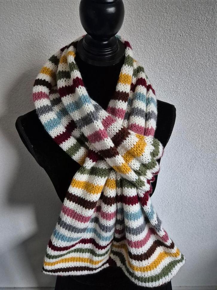 Handgebreid Sjaal - Uniek en Warm!, Kleding | Dames, Mutsen, Sjaals en Handschoenen, Nieuw, Sjaal, Ophalen of Verzenden