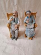 Oude man en vrouw beeldjes in schommelstoel, Ophalen of Verzenden