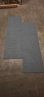 Nieuw grijze hoog polige tapijttegel voor €1,75 per stuk, Ophalen of Verzenden, Nieuw, Grijs, Tapijttegels