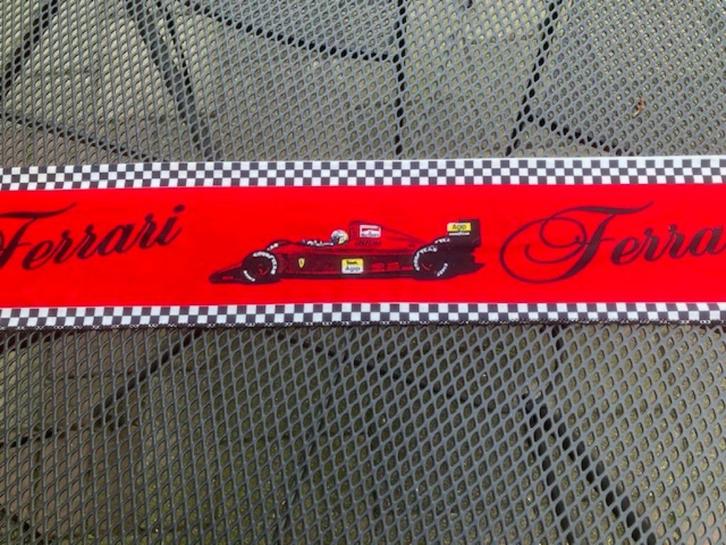 Ferrari Formule 1 sjaal uit de 80-er jaren € 20,00, Verzamelen, Automerken, Motoren en Formule 1, Zo goed als nieuw, Formule 1