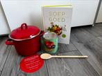 Nieuwe emaille soeppan incl boek, houten lepel en soep, Ophalen of Verzenden, Zo goed als nieuw, Overige materialen