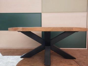 Mooie salontafel  beschikbaar voor biedingen
