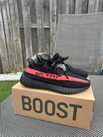 Yeezy 350 V2 “core black red”  45 1/3, Kleding | Heren, Schoenen, Zwart, Nieuw, Ophalen of Verzenden, Sneakers of Gympen