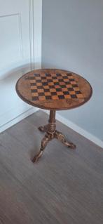 19e eeuwse notenhouten schaaktafel, Ophalen