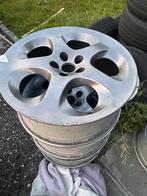 Alfa Romeo selespeed 17 inch 8x, Auto-onderdelen, Ophalen, Banden en Velgen, 17 inch, Personenwagen