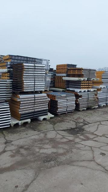 Opruimingsactie!! Sandwichpanelen B-keus   beschikbaar voor biedingen