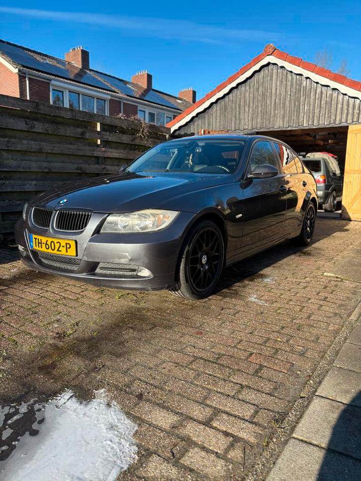 BMW 3-Serie 2.0 I 320 Aut6 2007 Grijs, Auto's, BMW, Particulier, 3-Serie, ABS, Airbags, Airconditioning, Alarm, Centrale vergrendeling