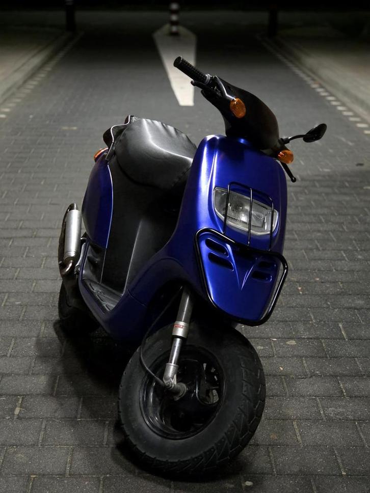 Piaggio typhoon voledig gereviseerd te koop/te ruil, Fietsen en Brommers, Brommers | Tuning en Styling, Zo goed als nieuw, Ophalen of Verzenden