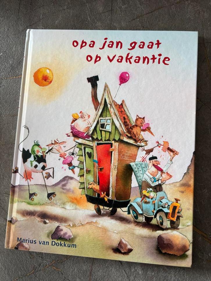 Opa Jan gaat op vakantie - Marius van Dokkum, Boeken, Kinderboeken | Jeugd | onder 10 jaar, Zo goed als nieuw, Sprookjes, Ophalen of Verzenden