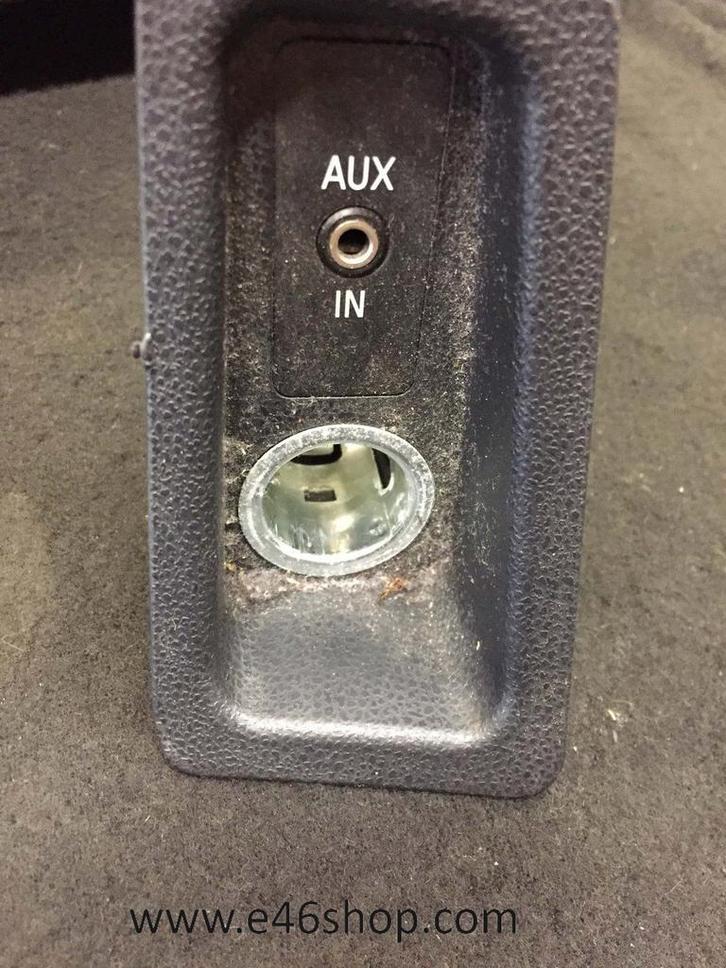 AUX en aansteker voor BMW 1serie  E87 tevens nog meer, Telecommunicatie, Mobiele telefoons | Toebehoren en Onderdelen, Gebruikt