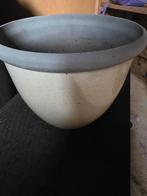 Grote Bloempot - Betonlook lichtgewicht, Tuin en Terras, Bloembakken en Plantenbakken, Ophalen, Kunststof, Gebruikt, Minder dan 60 cm