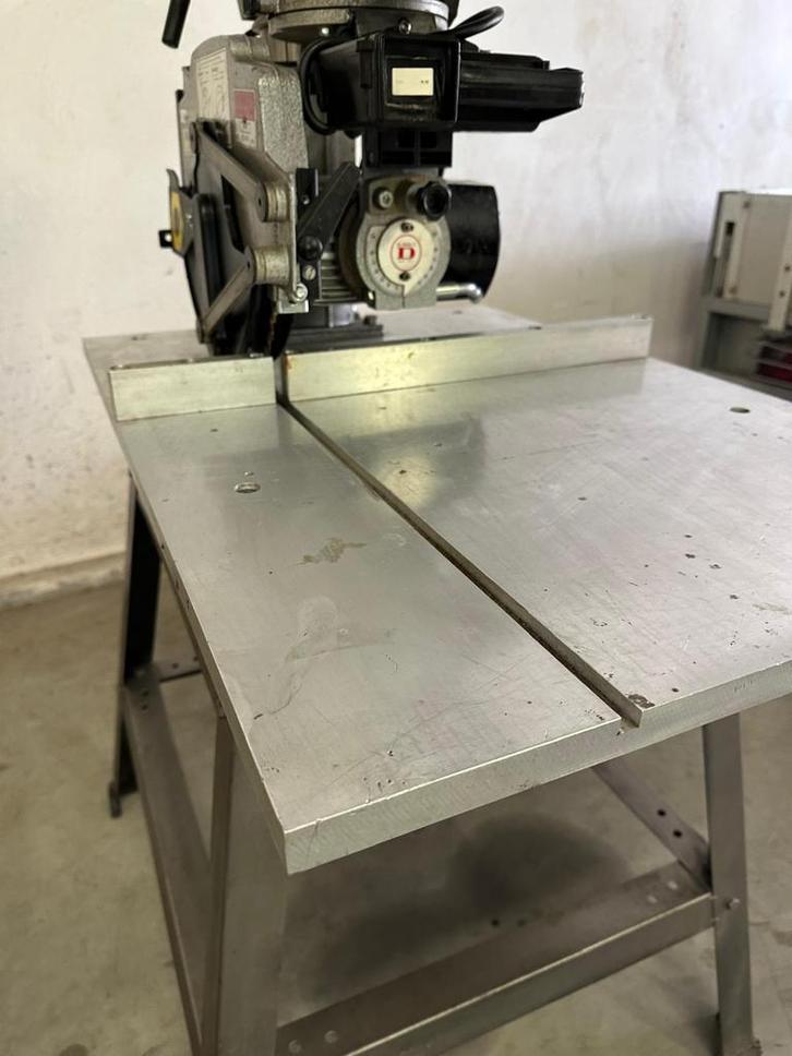 Radial zaagmachine Dewalt DW 1251 220 volt, Doe-het-zelf en Verbouw, Gereedschap | Zaagmachines, Gebruikt, Afkortzaag, 1200 watt of meer
