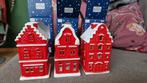 Drie Postcode Loterij huisjes kandelaars, Huis en Inrichting, Overige materialen, Ophalen of Verzenden, Zo goed als nieuw, Rood