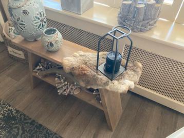 Houten decoratie tafeltje ( Bankje ) beschikbaar voor biedingen