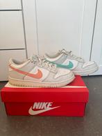 Nike Dunk Low - Maat 38, Ophalen of Verzenden, Gedragen, Sneakers of Gympen
